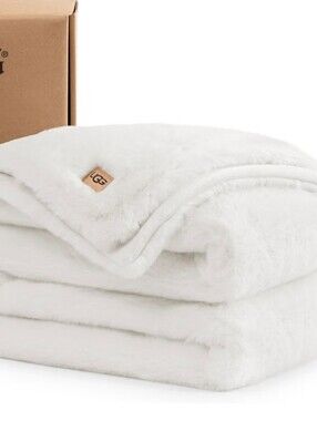 UGG Adana Plush Throw Blanket- Snow
